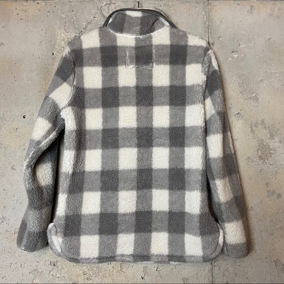 Cozy Sherpa gray white gingham checkered pullover - Picture 4 of 5